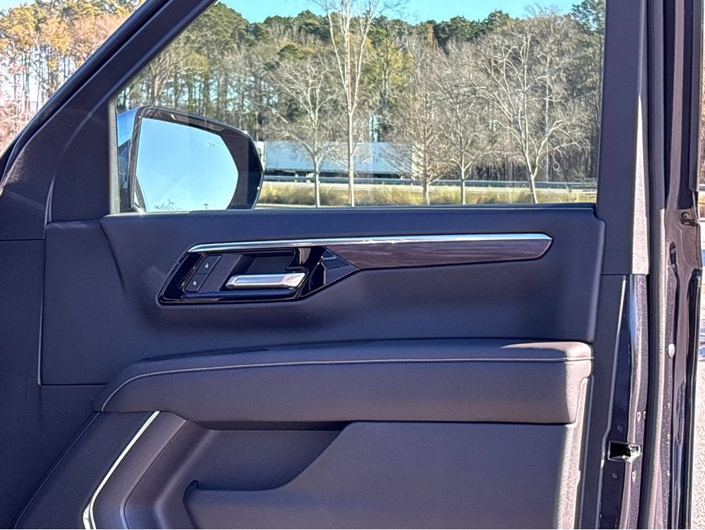 New 2025 Chevrolet Suburban Premier w/ Sun And Tow Package AWD/4WD image 20