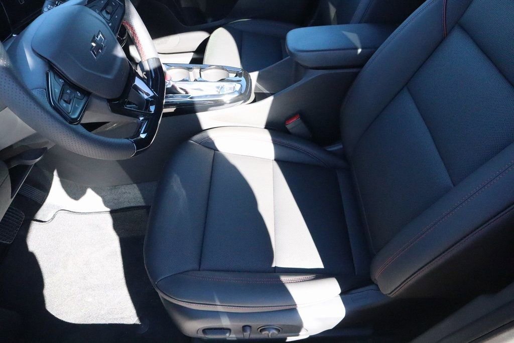 New 2026 Chevrolet Trax RS w/ Sunroof Package image 12