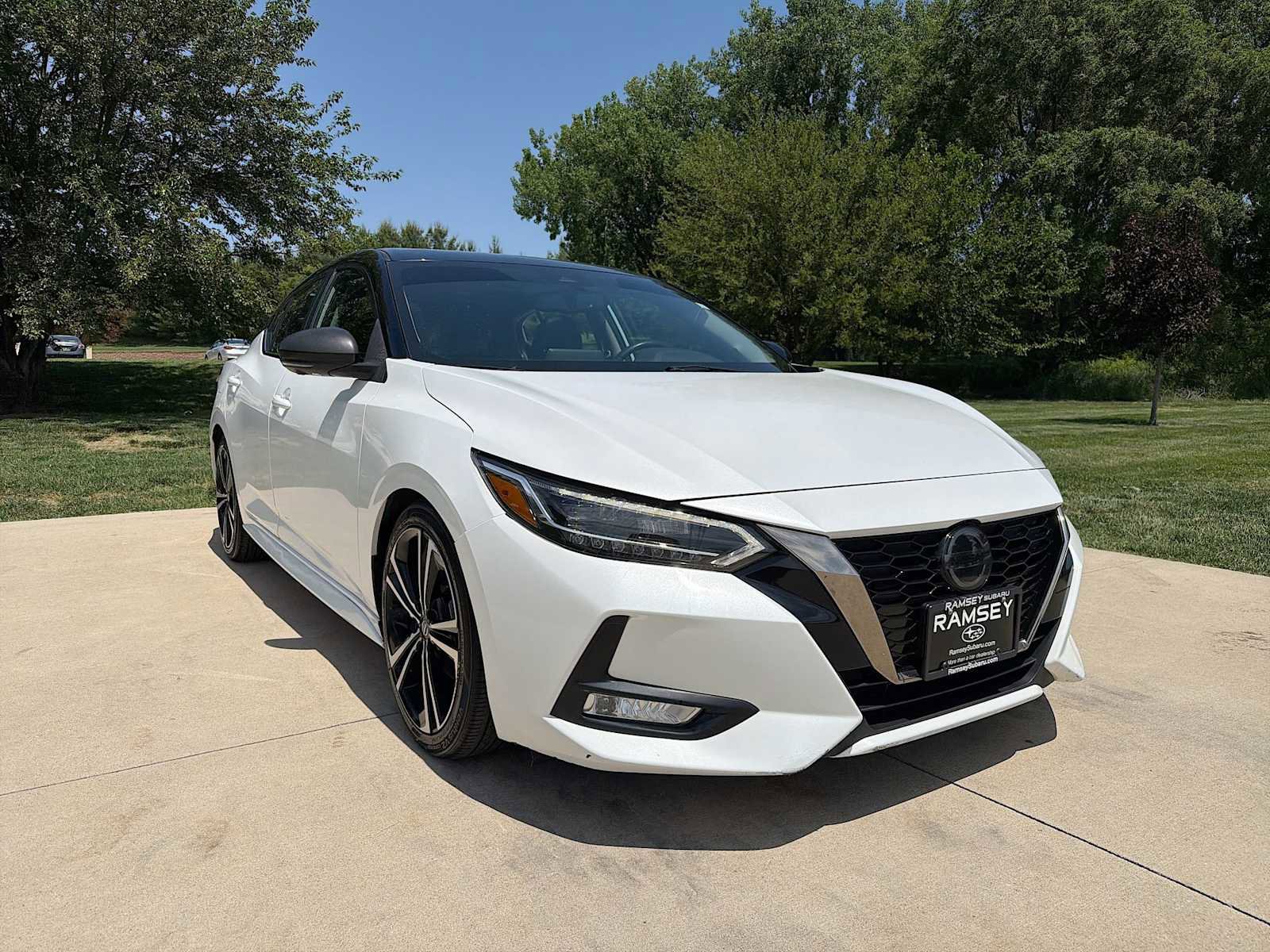 Used 2020 Nissan Sentra SR w/ Premium Package FWD image 8