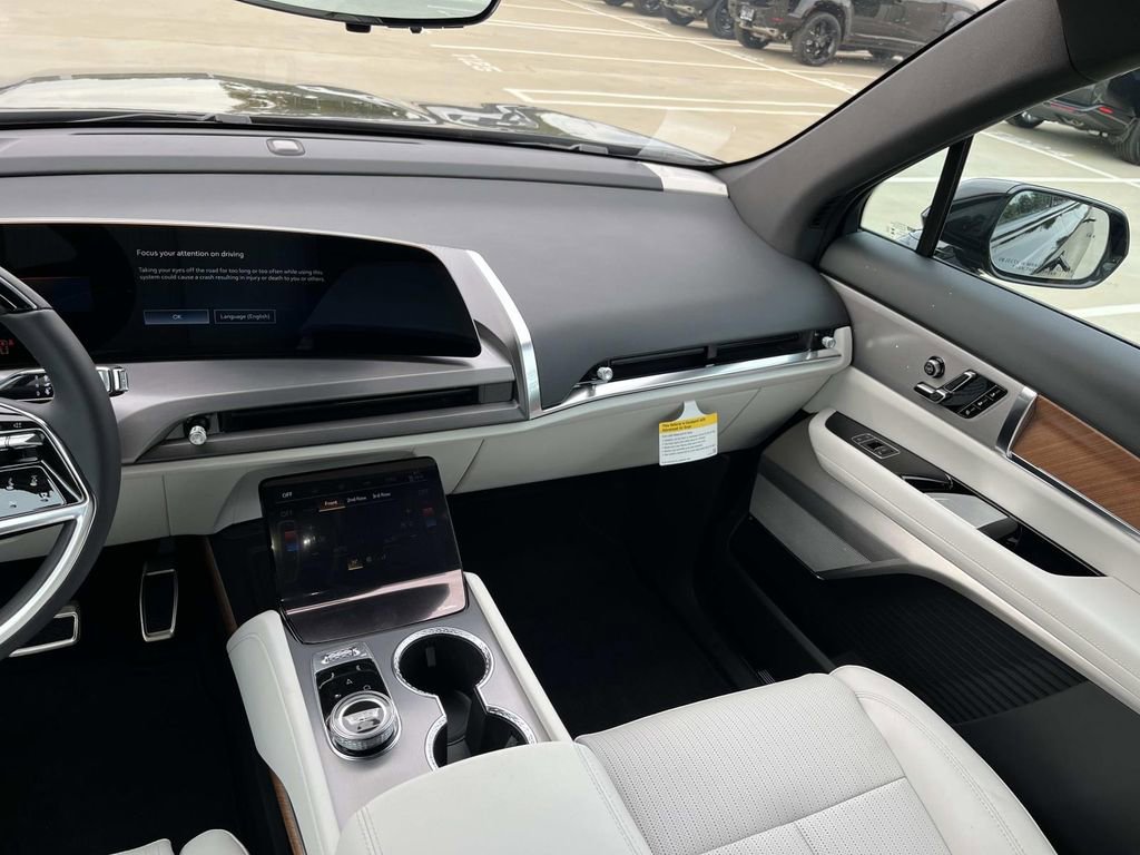 New 2026 Cadillac Vistiq Sport image 15