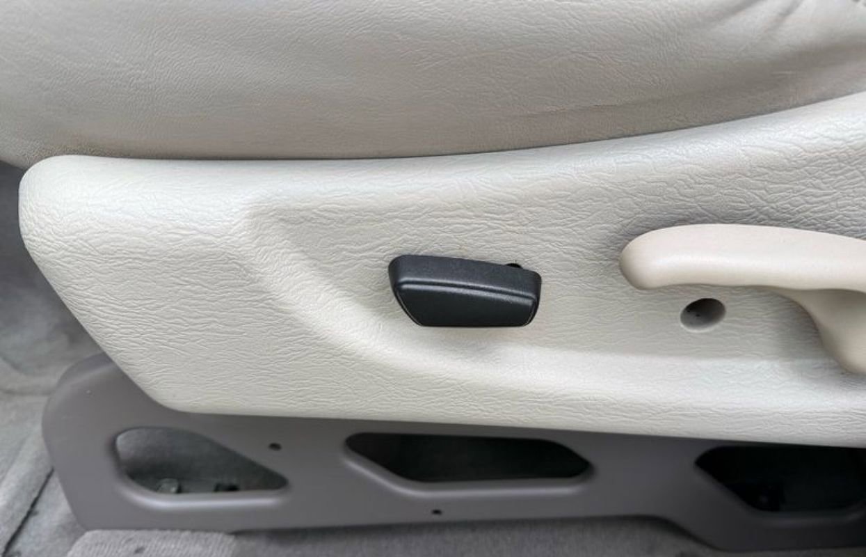 Used 2003 Jeep Liberty Renegade image 19