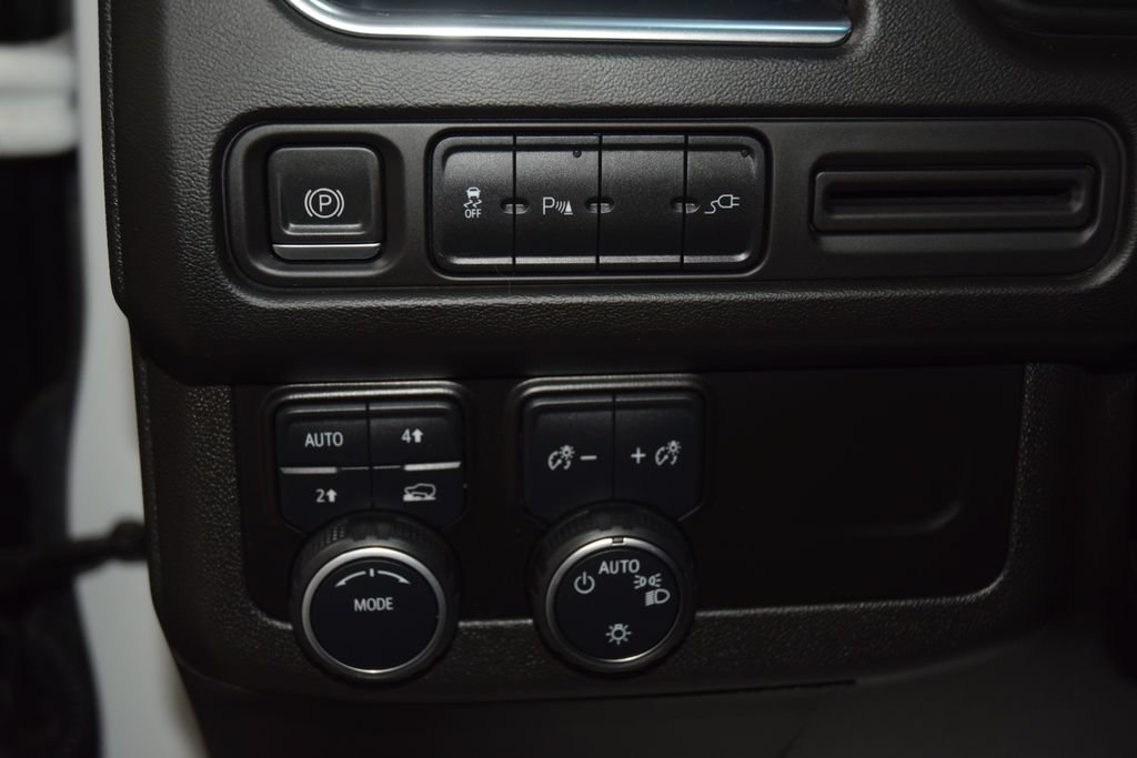 Used 2021 Chevrolet Tahoe LT AWD/4WD image 34