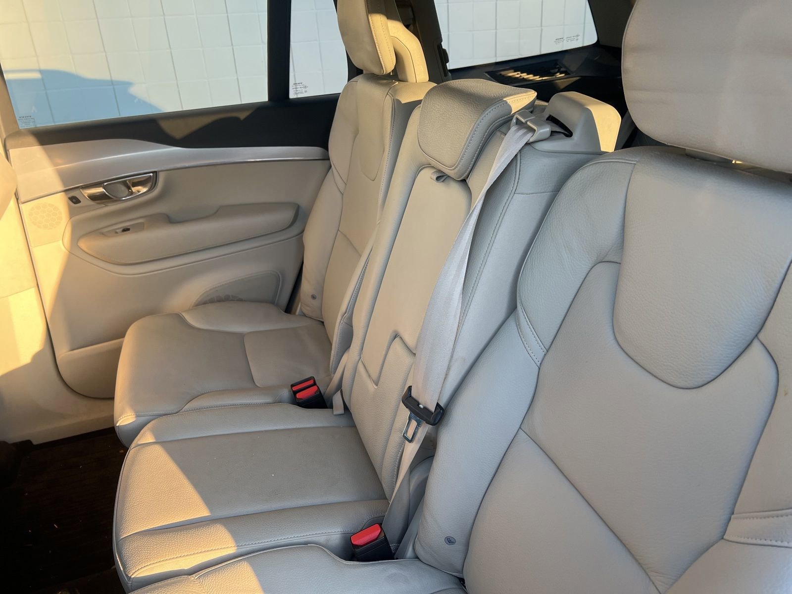 Used 2017 Volvo XC90 T6 Momentum w/ Vision Package image 12