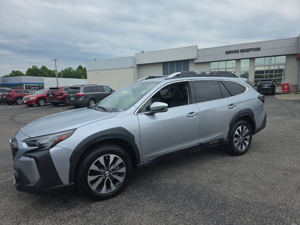 Used 2023 Subaru Outback Touring AWD/4WD image 8