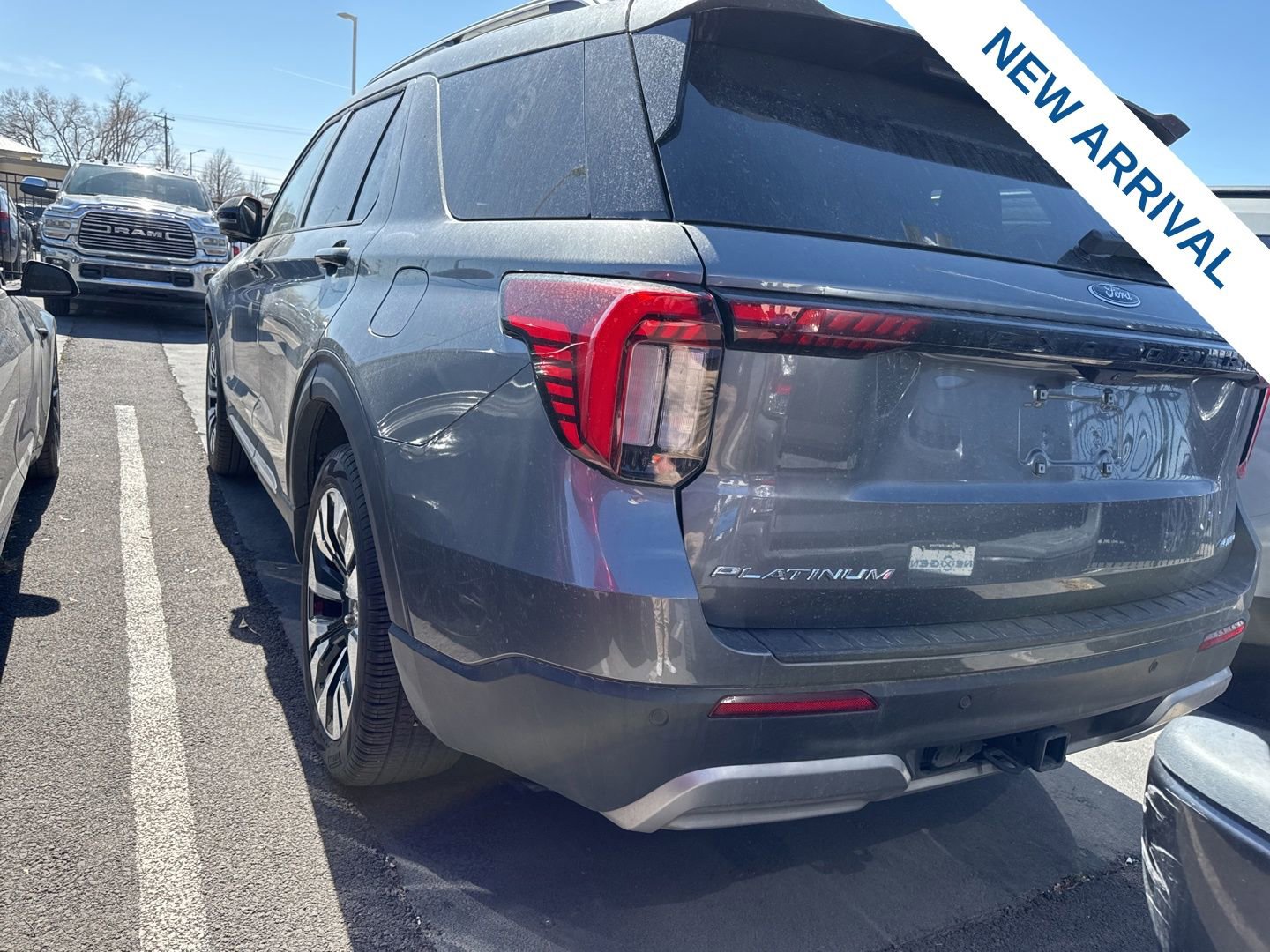 Used 2025 Ford Explorer Platinum w/ LUX Leather Package image 3