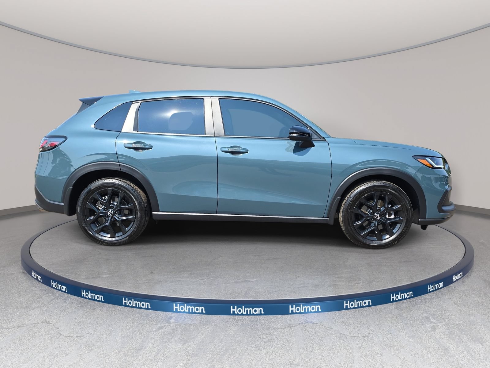 Certified 2025 Honda HR-V Sport image 4