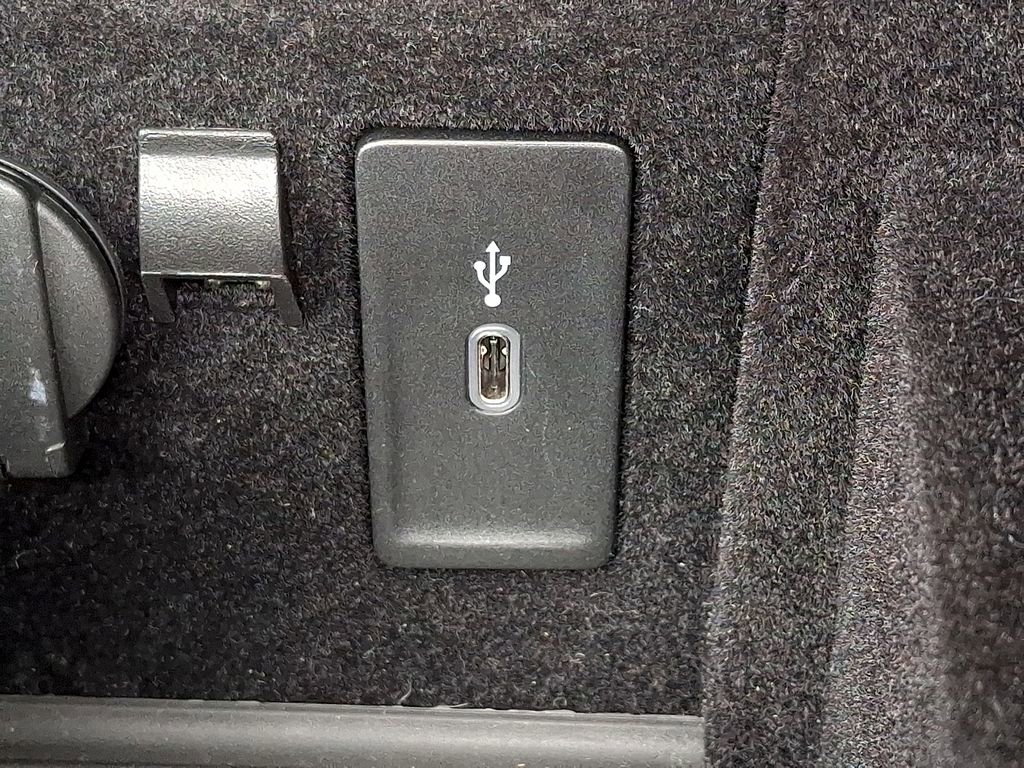 Used 2022 Porsche Panamera 4 Platinum Edition image 27