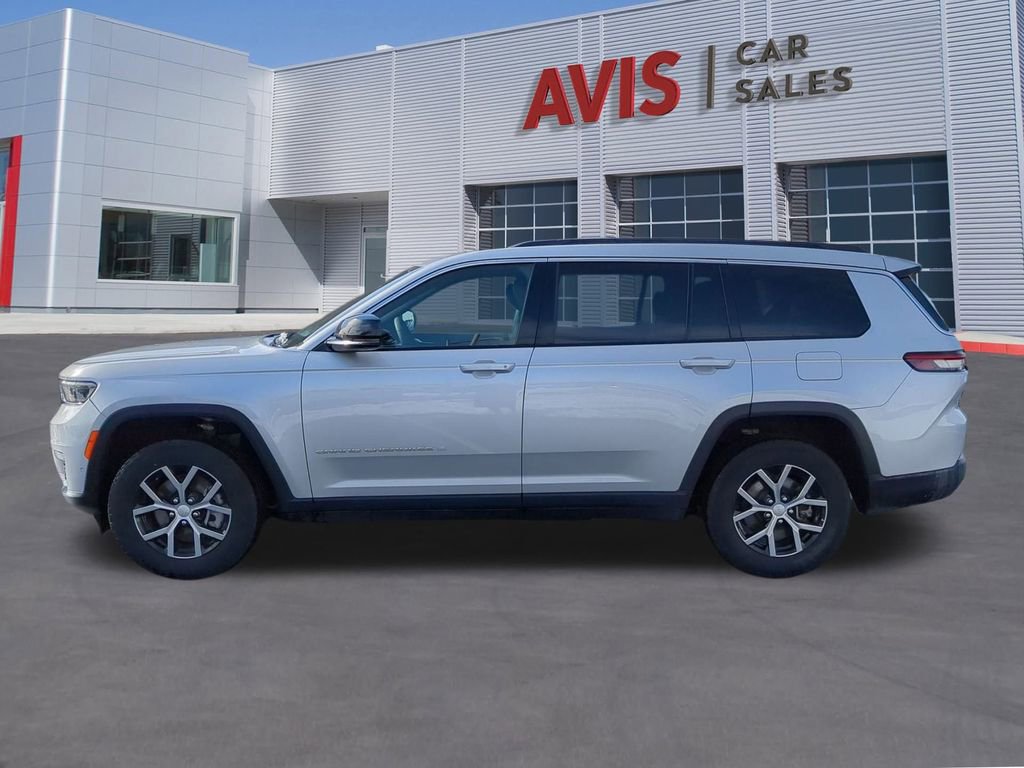 Used 2024 Jeep Grand Cherokee L Limited w/ Luxury Tech Group II image 2