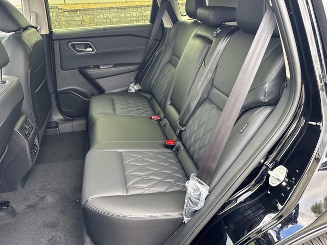 New 2026 Nissan Rogue Platinum w/ Platinum Premium Package image 16