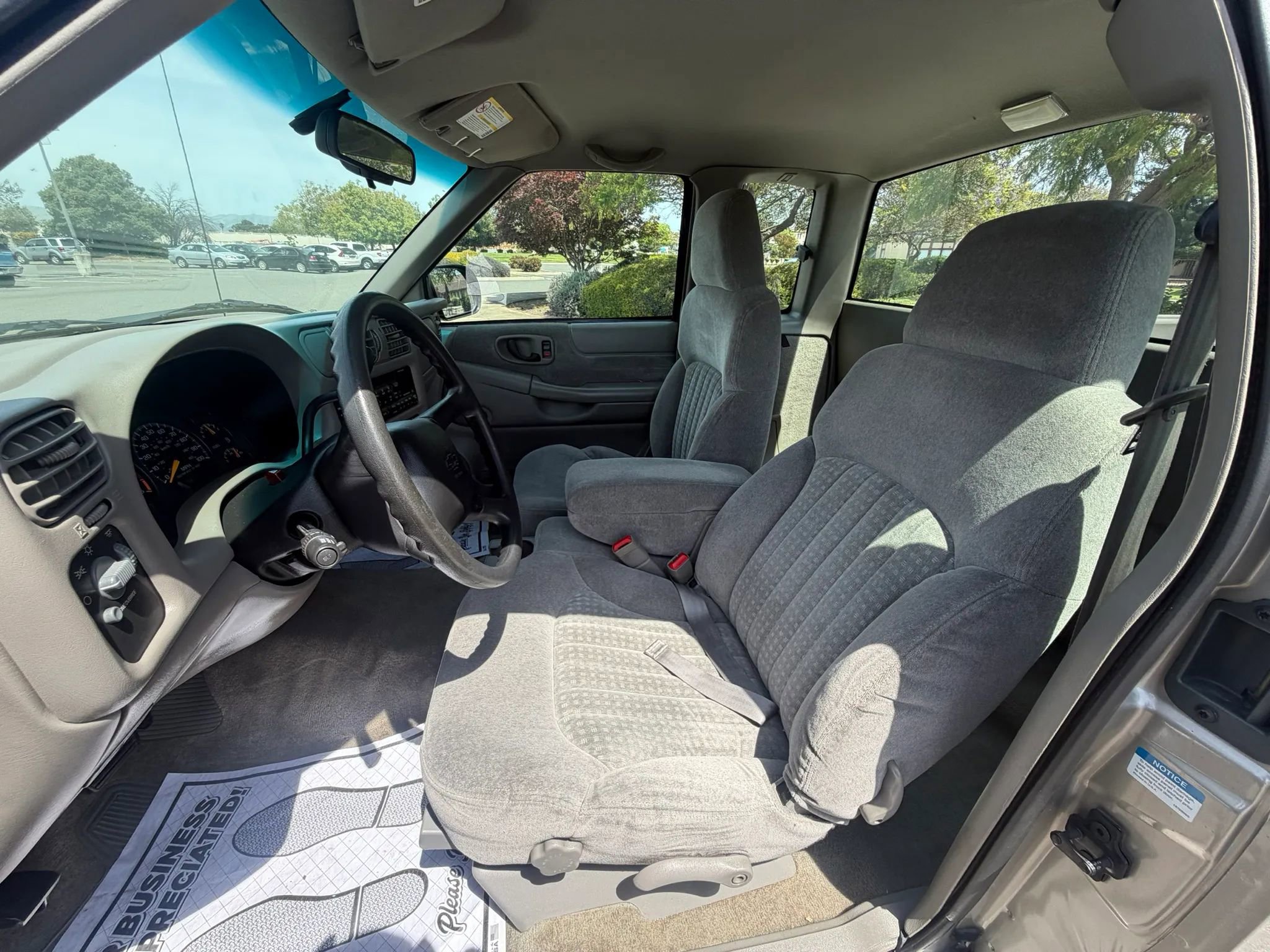 Used 2001 Chevrolet S10 Pickup LS w/ Preferred Equipment Group RWD image 7