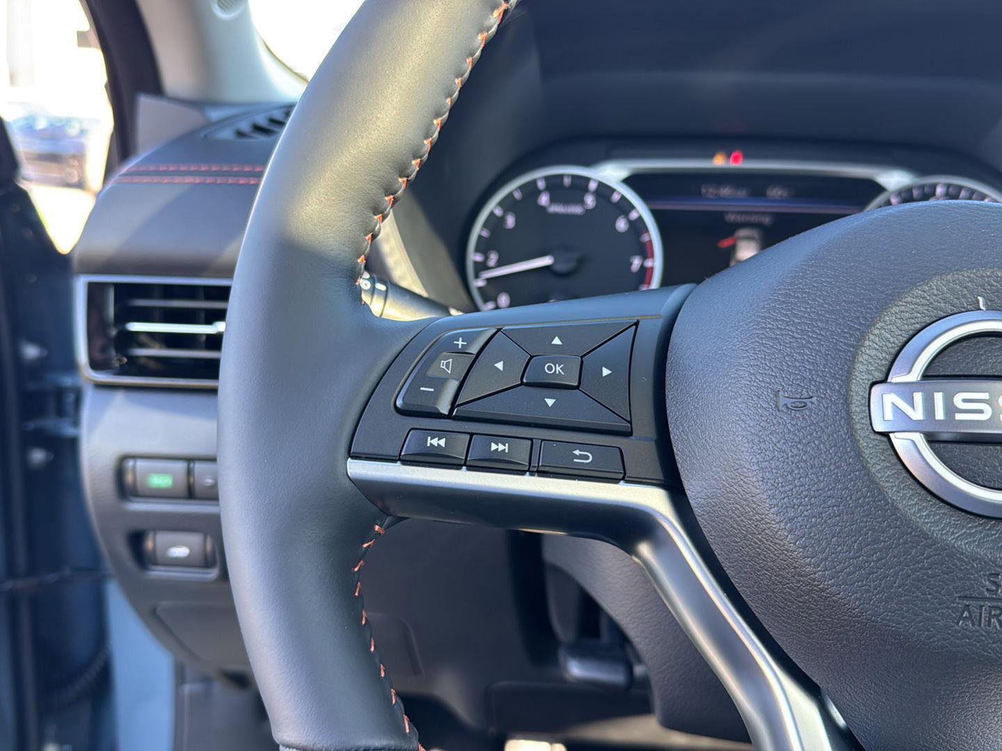 New 2025 Nissan Sentra SR w/ SR Premium Package image 19