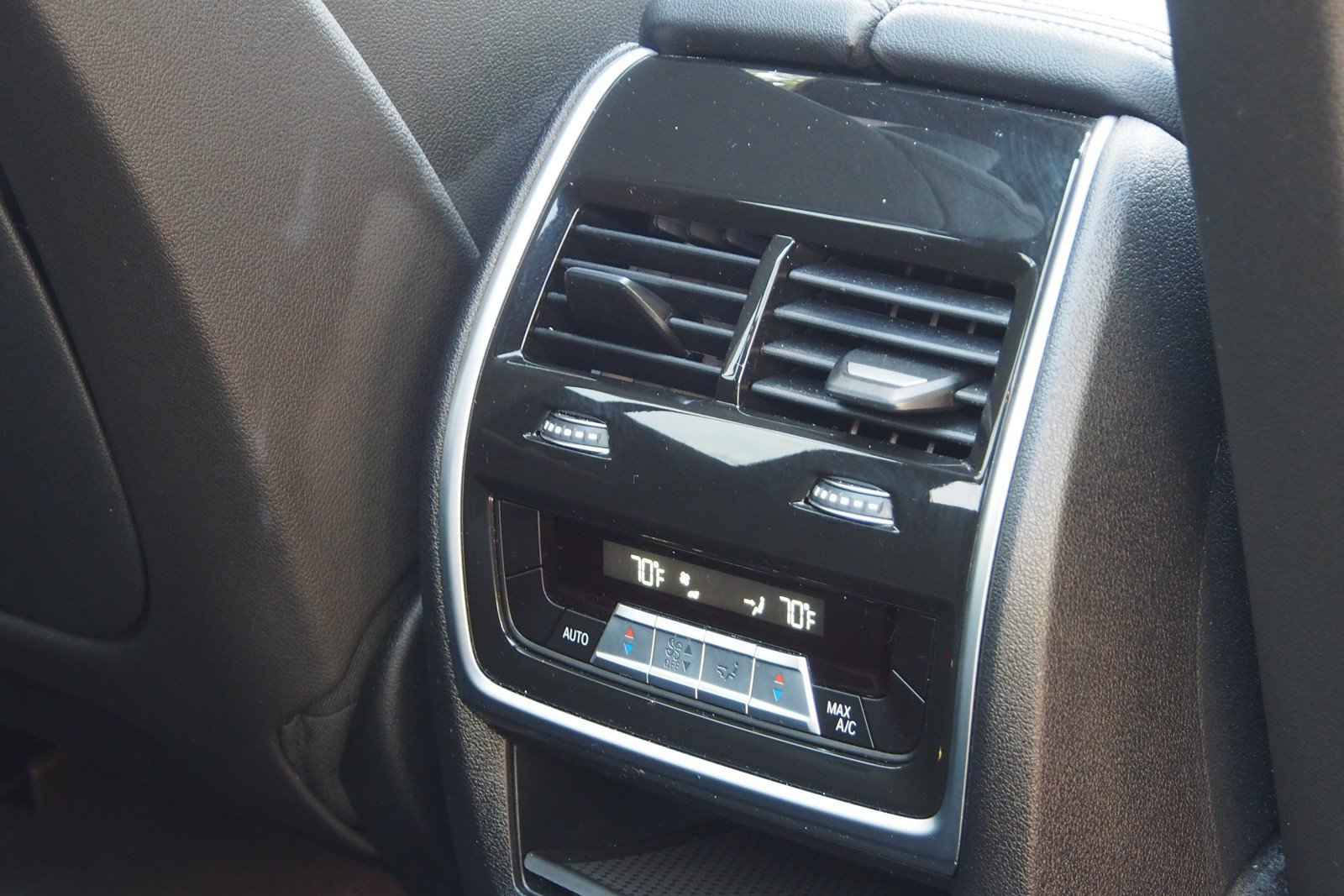 Used 2022 BMW X5 sDrive40i w/ Premium Package RWD image 16
