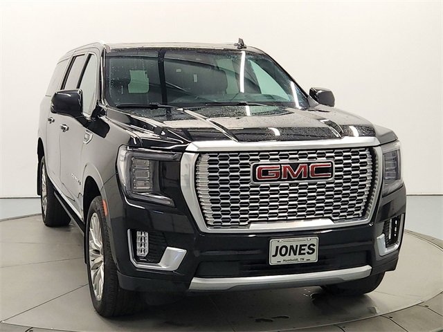 Used 2023 GMC Yukon XL Denali image 2