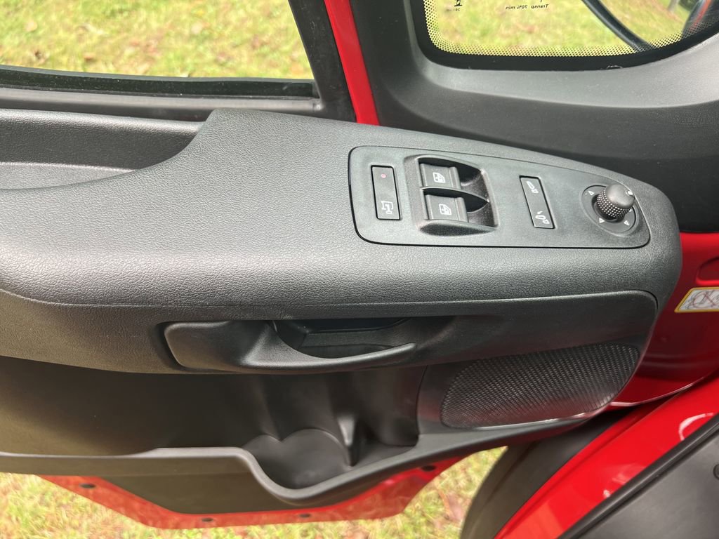 New 2026 RAM ProMaster 2500 w/ Quick Order Package 22G SLT image 14