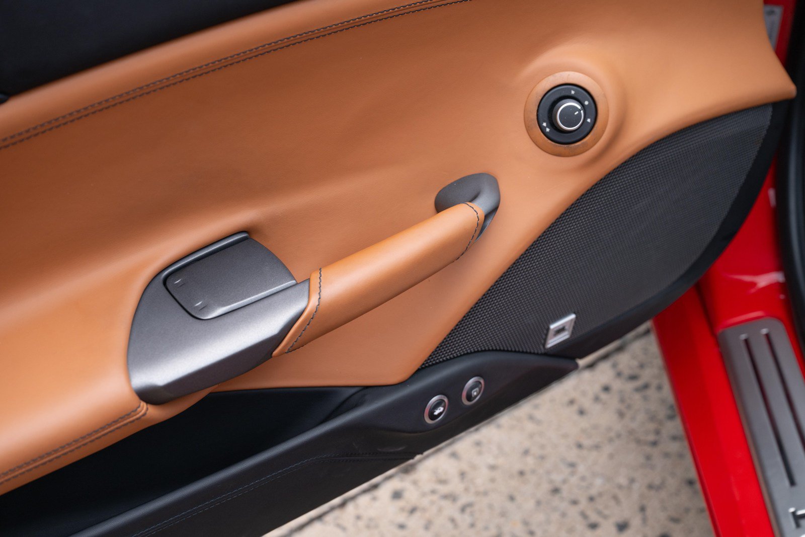 Used 2018 Ferrari 488 Spider RWD image 27