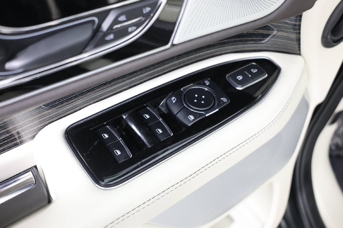 Used 2024 Lincoln Navigator Black Label AWD/4WD image 25