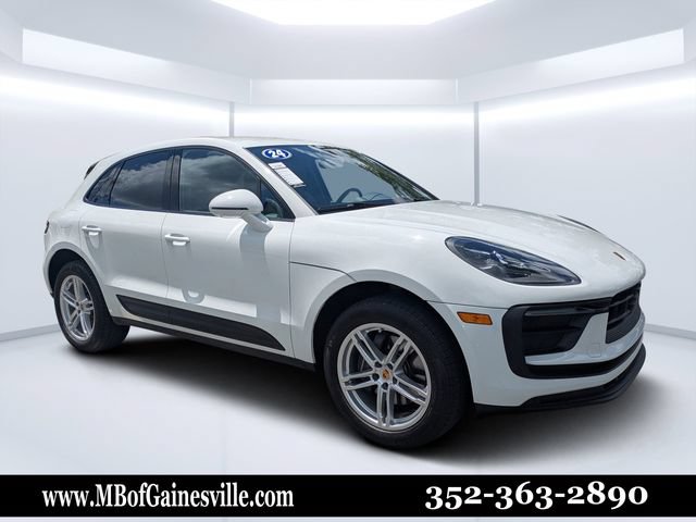 Used 2024 Porsche Macan AWD/4WD image 1