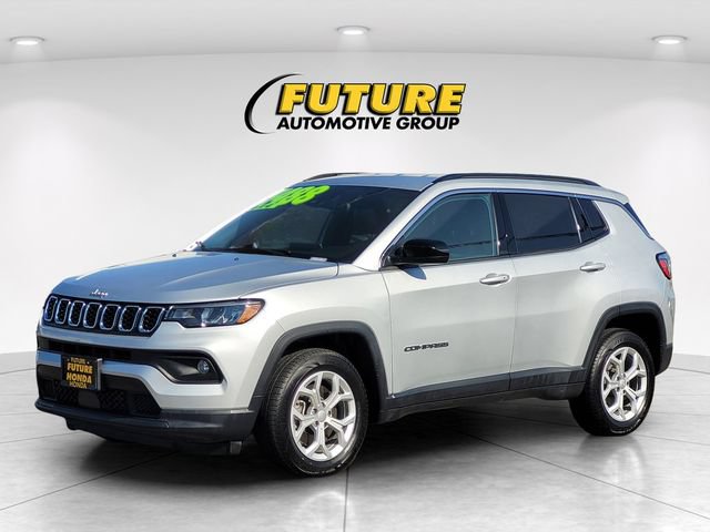 Used 2024 Jeep Compass Latitude AWD/4WD image 5