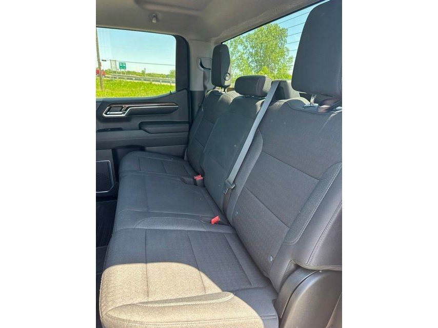 Used 2024 Chevrolet Silverado 1500 LT AWD/4WD image 28