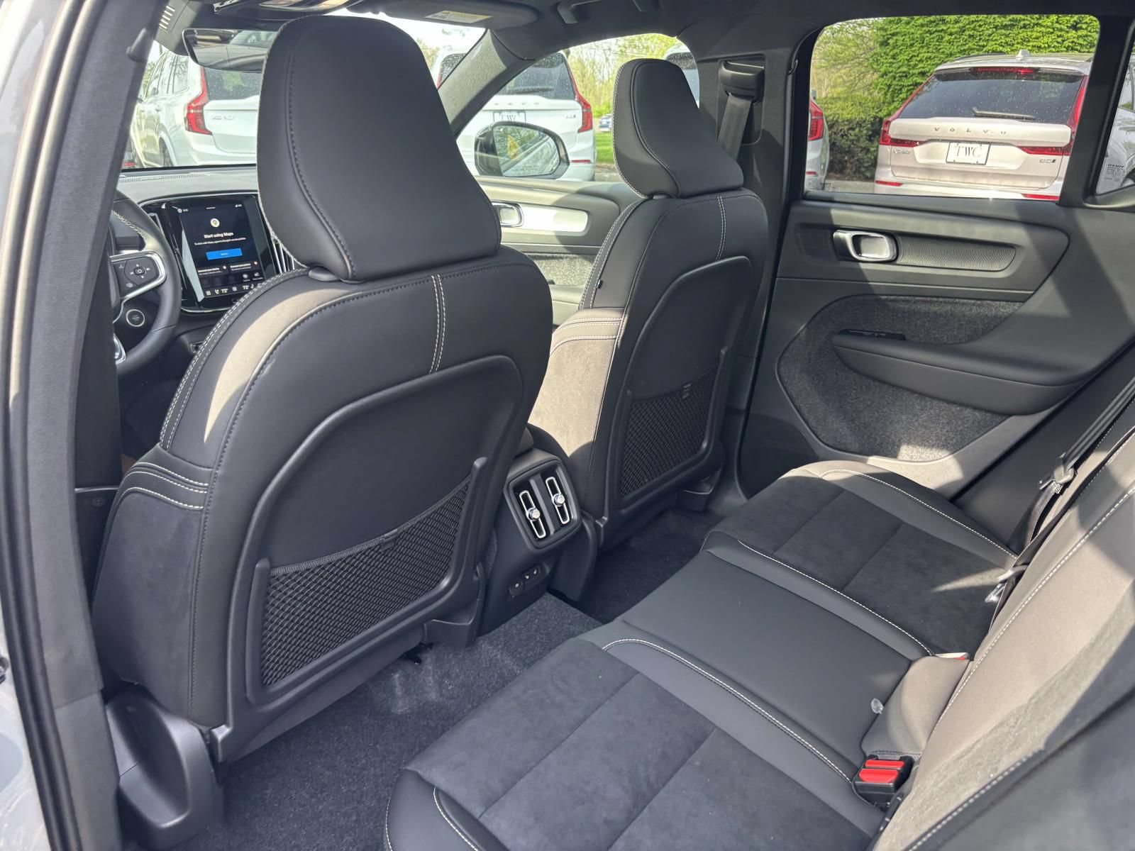 New 2026 Volvo XC40 B5 Ultra w/ Protection Package Premier AWD/4WD image 27
