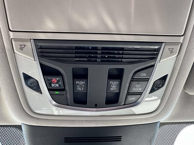 Used 2025 Acura MDX SH-AWD w/ Advance Package image 41
