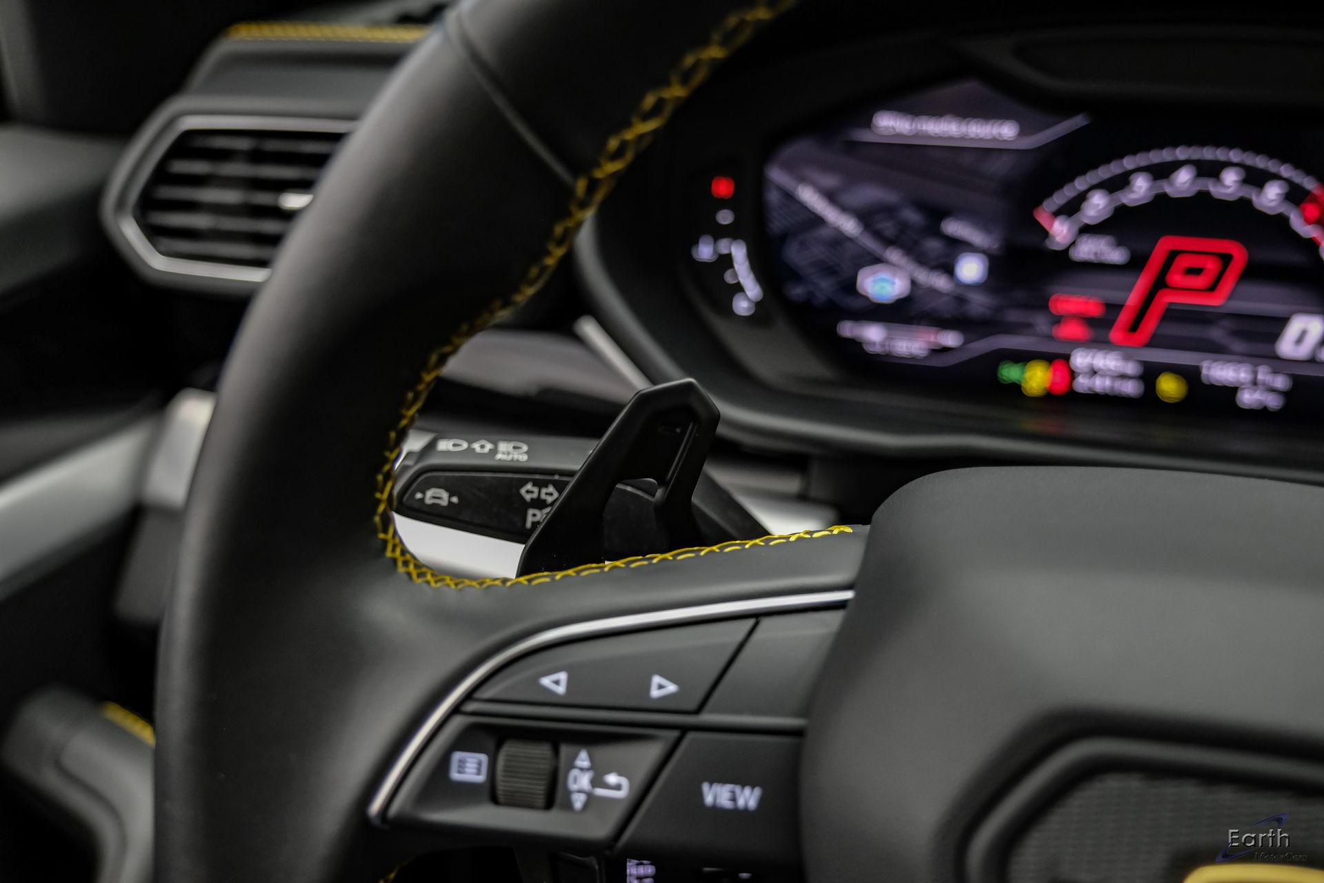 Used 2022 Lamborghini Urus AWD/4WD image 46
