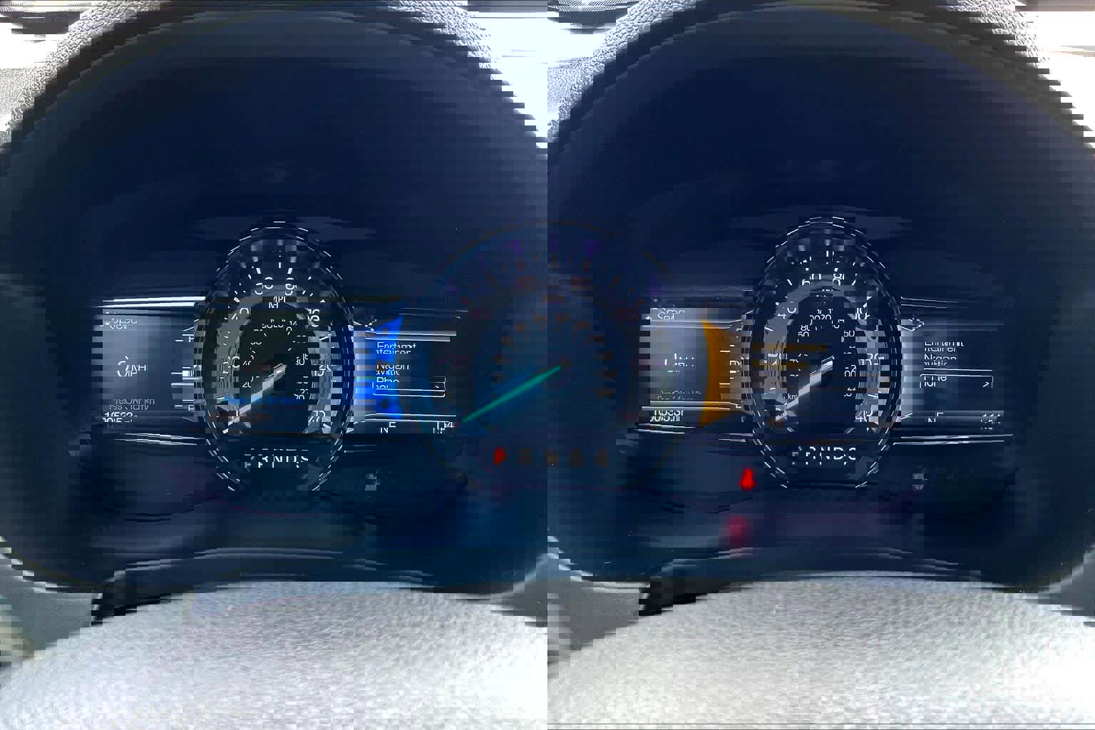 Used 2018 Ford Explorer Limited w/ Ford Safe & Smart Package image 20