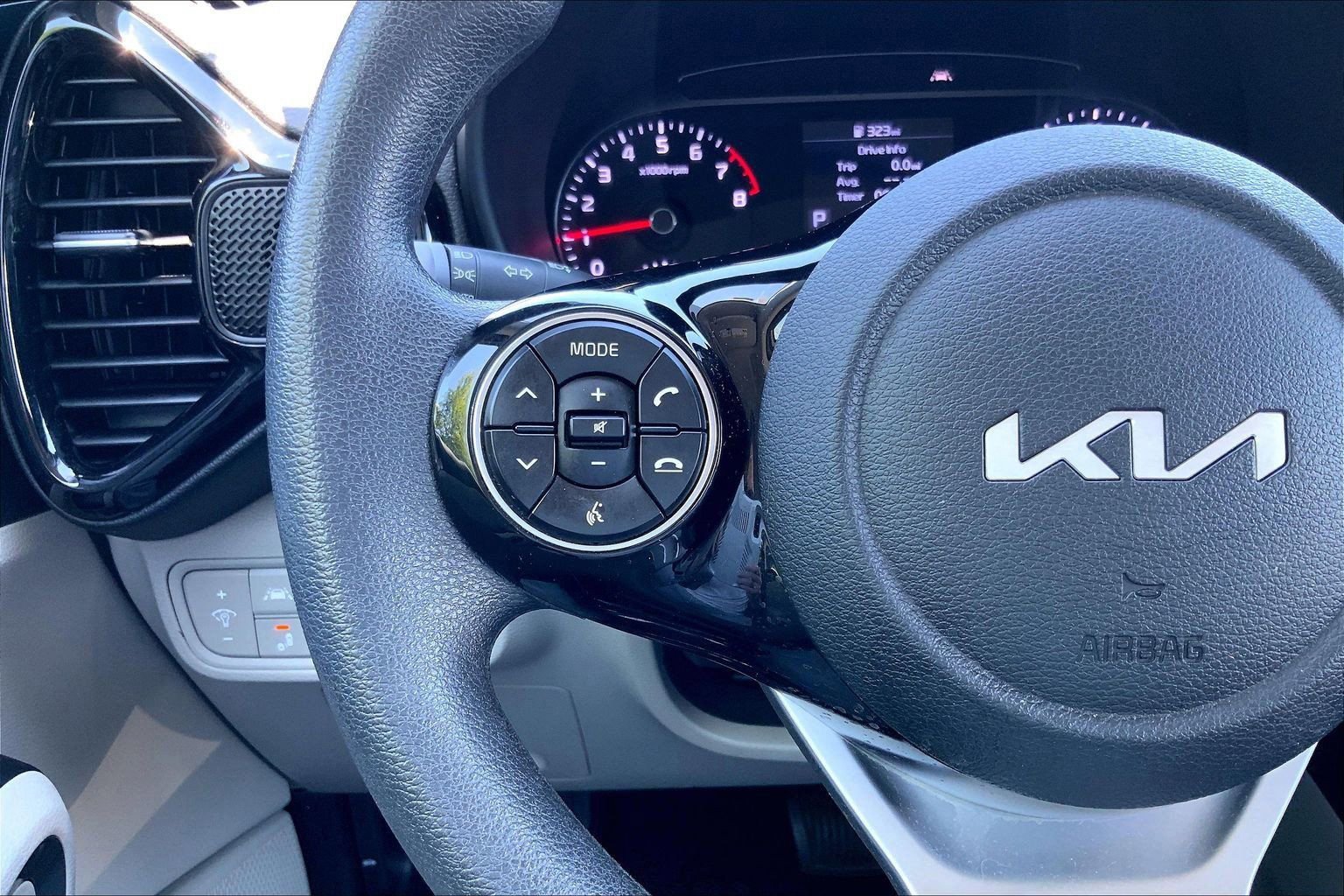 Used 2022 Kia Soul S FWD image 24