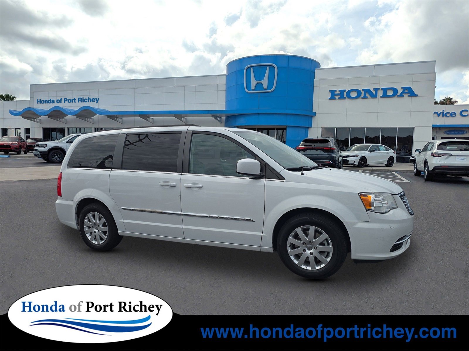 Used 2016 Chrysler Town & Country Touring