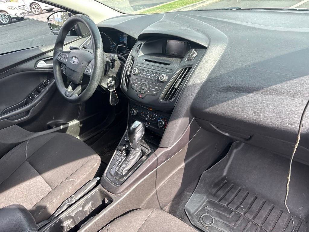 Used 2015 Ford Focus SE FWD image 19