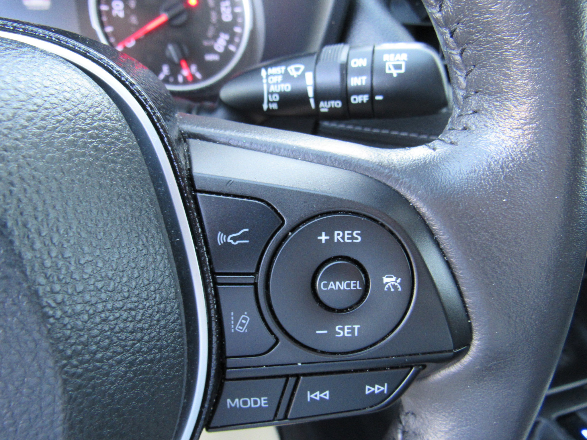 Used 2021 Toyota RAV4 XLE w/ XLE Grade Weather Package image 15