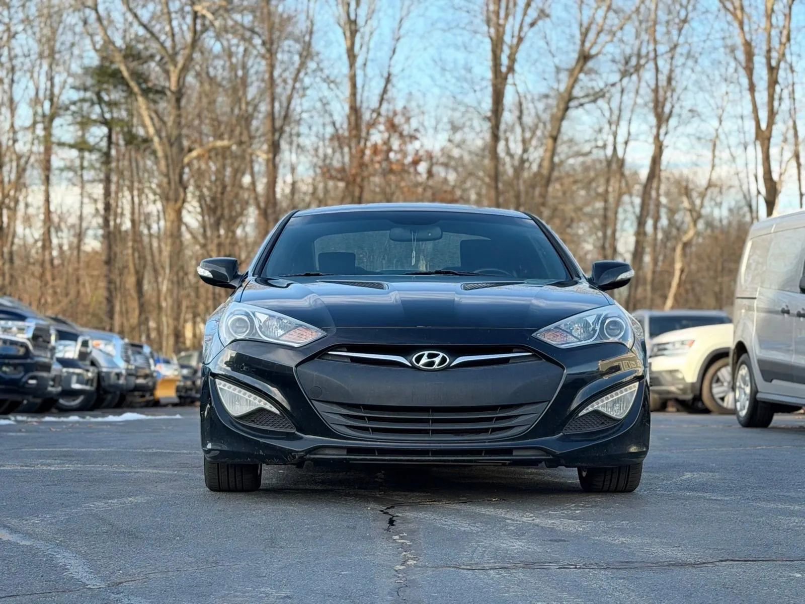 Used 2015 Hyundai Genesis 3.8 image 3