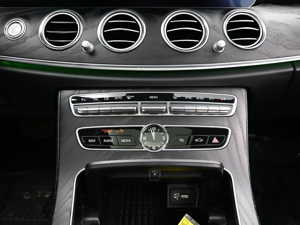 Used 2020 Mercedes-Benz E 450 4MATIC Wagon w/ Premium Package image 27