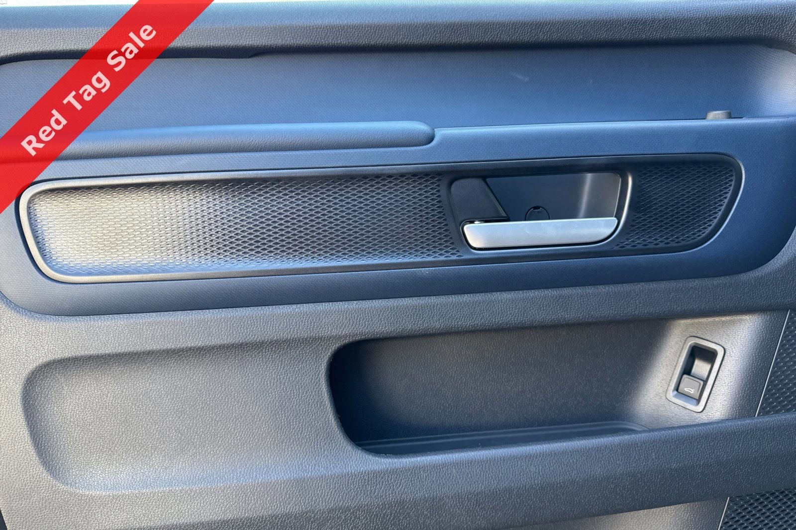 New 2025 Volkswagen ID. Buzz Pro S image 8