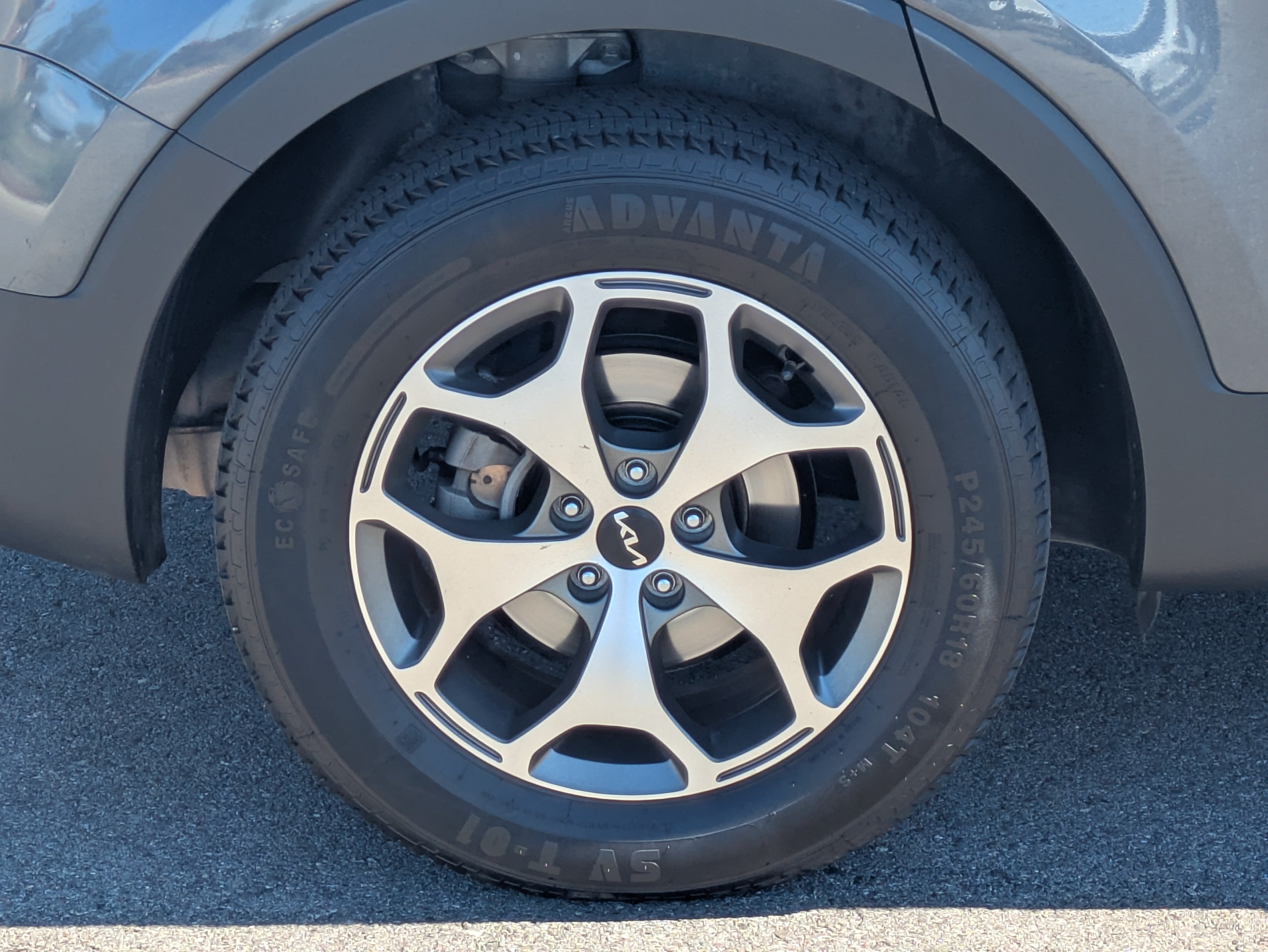 Used 2022 Kia Telluride EX w/ Towing Package FWD image 9