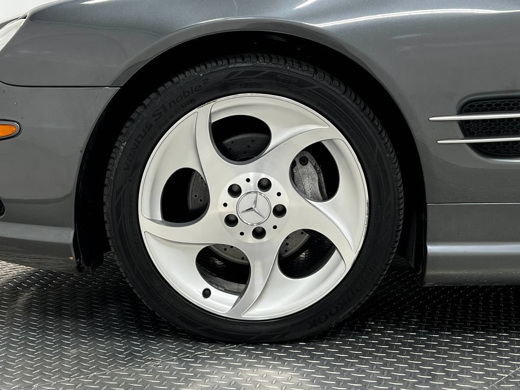 Used 2005 Mercedes-Benz SL 500 image 32