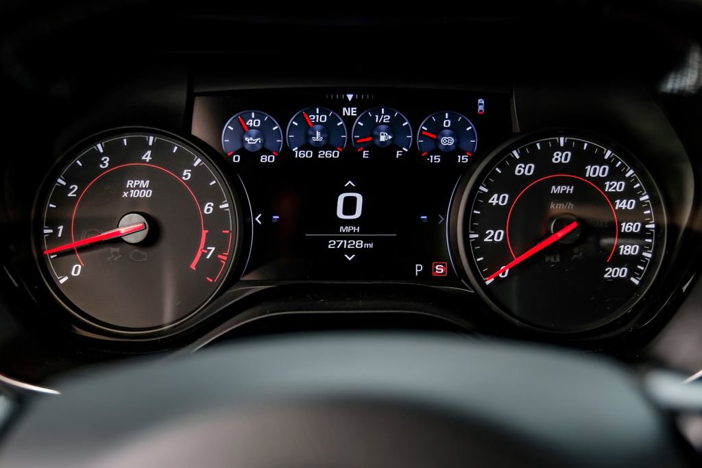 Used 2019 Chevrolet Camaro ZL1 RWD image 18