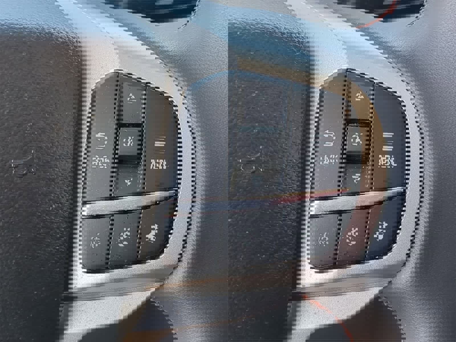 Used 2025 Ford Explorer Active image 31