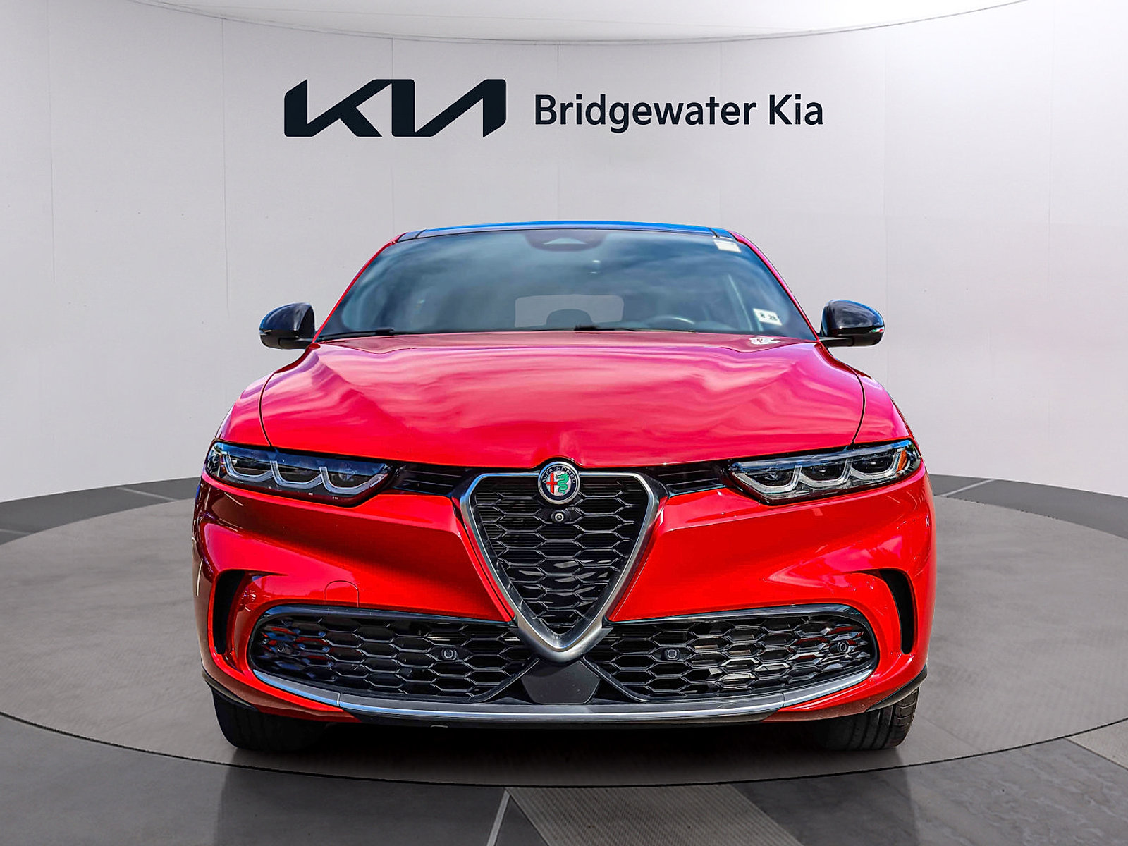 Used 2024 Alfa Romeo Tonale Ti w/ Active Assist Package AWD/4WD image 2