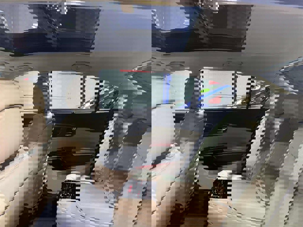 Used 2016 Kia K900 Luxury image 13