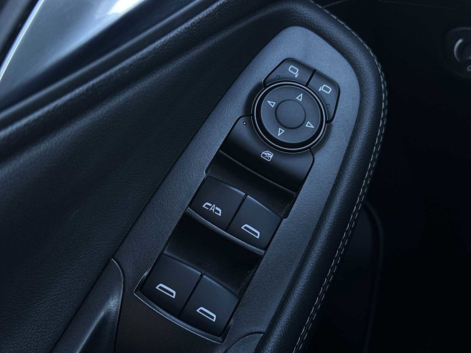 Used 2024 Buick Encore GX Sport Touring image 15