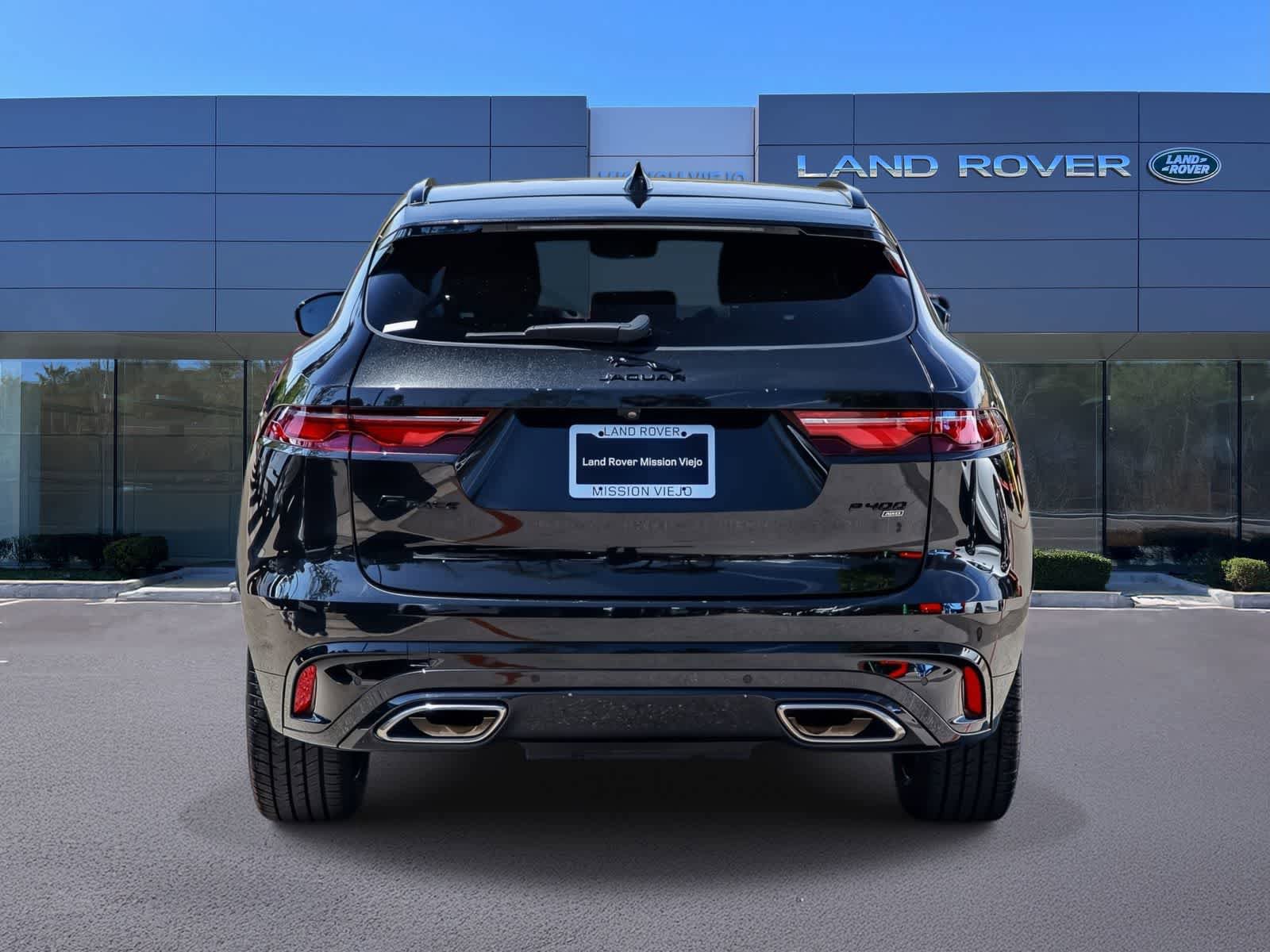 Used 2023 Jaguar F-PACE R-Dynamic S image 5