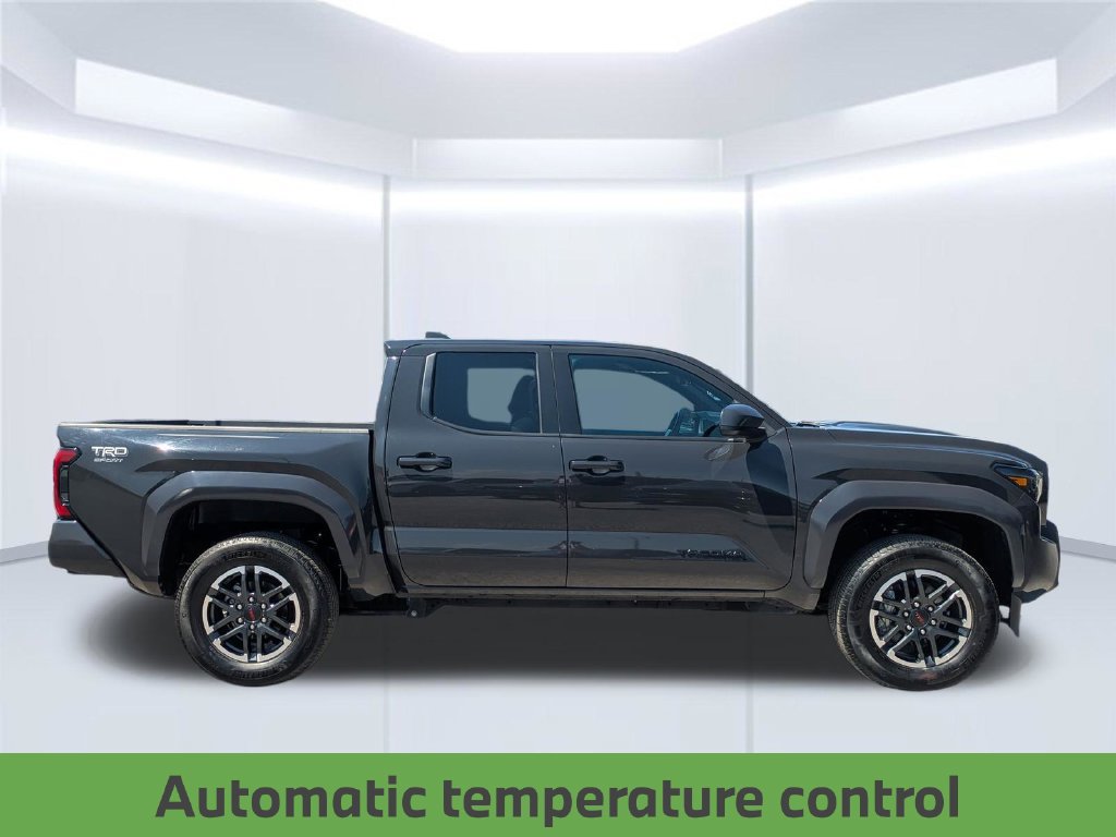 Used 2025 Toyota Tacoma TRD Sport AWD/4WD image 8