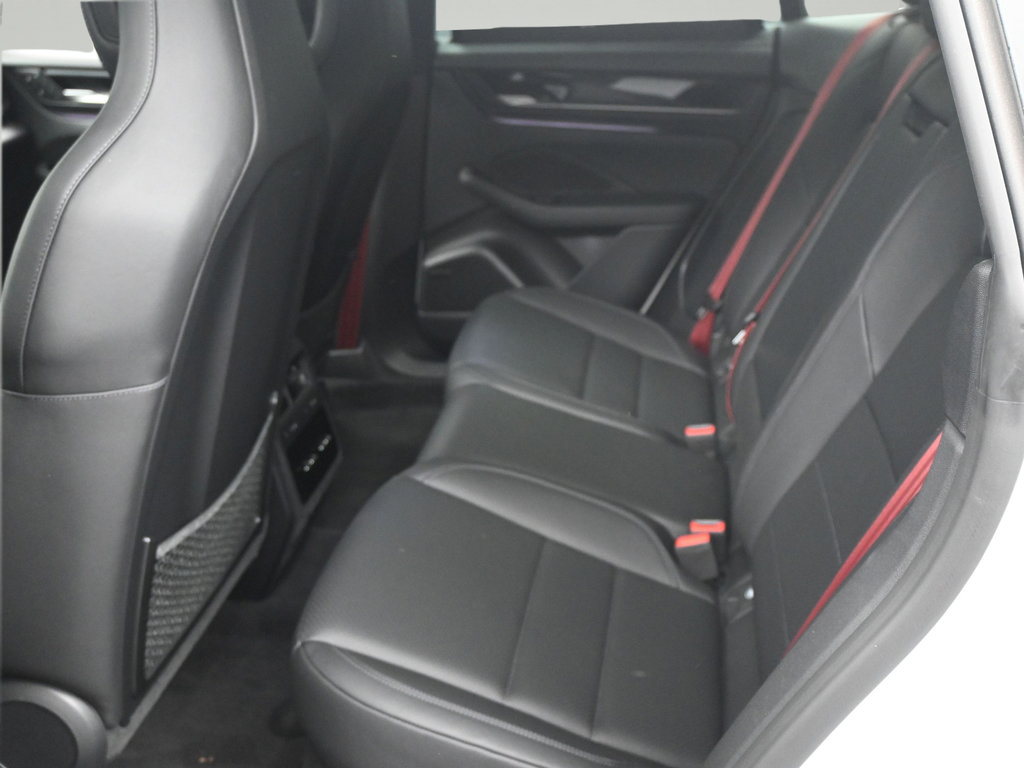 Certified 2025 Porsche Macan 4S Electric AWD/4WD image 7