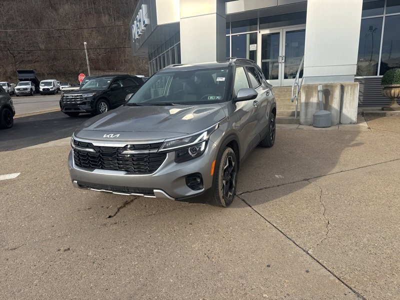 Used 2024 Kia Seltos EX image 3