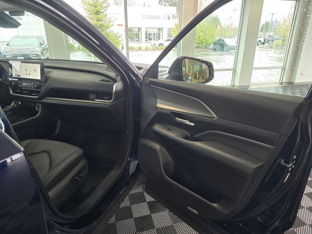 Certified 2024 Toyota Grand Highlander XLE image 45