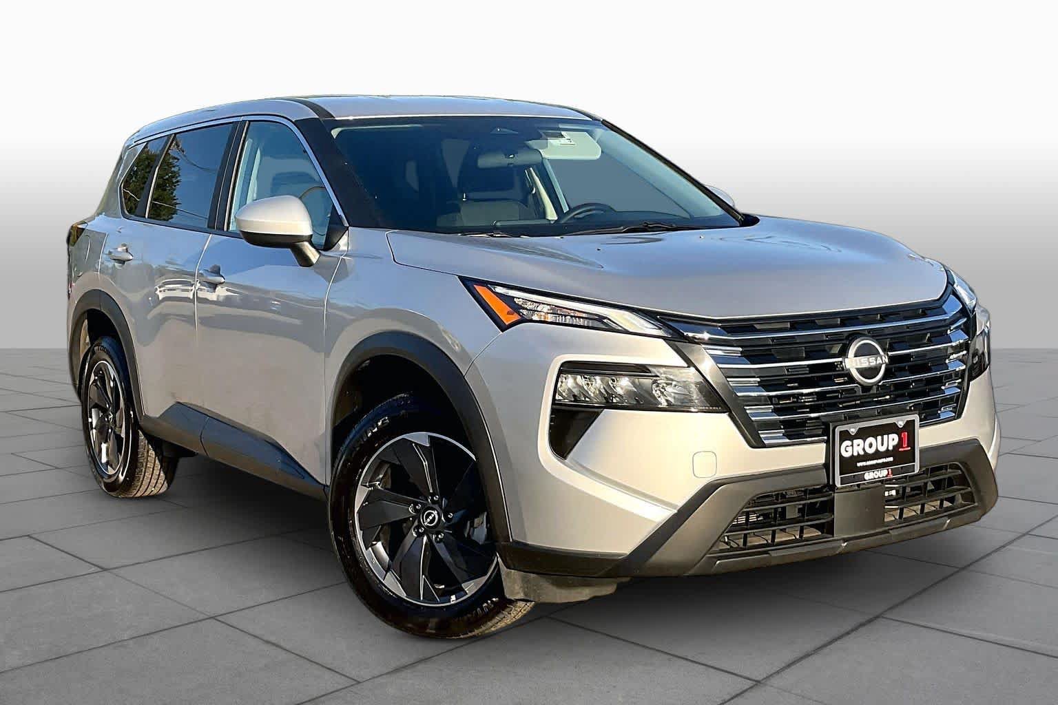 Used 2025 Nissan Rogue SV FWD image 3
