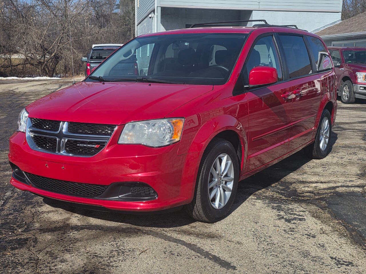 Used 2015 Dodge Grand Caravan SXT image 3