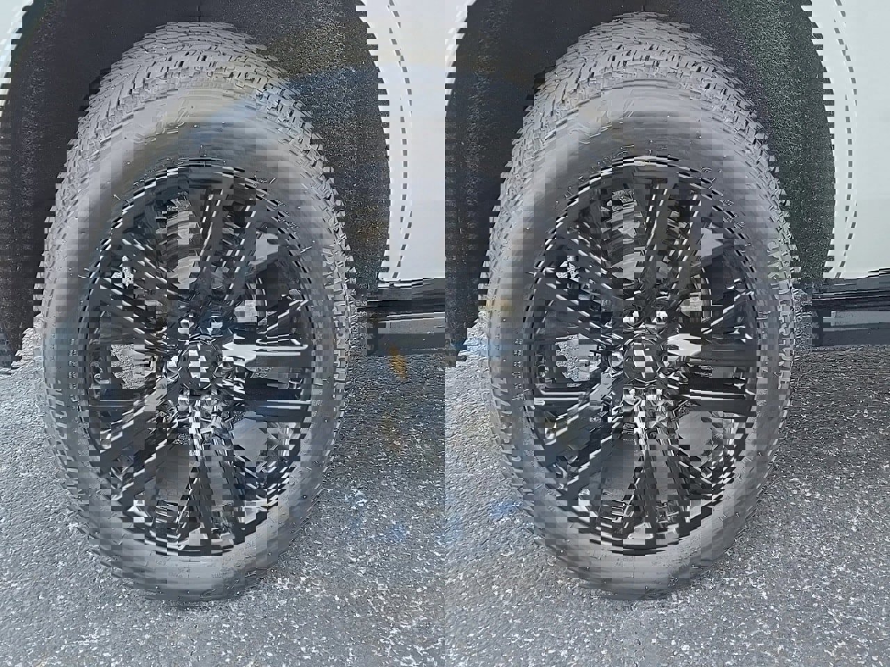 Used 2024 Chevrolet Tahoe High Country w/ Premium Package 2 image 7