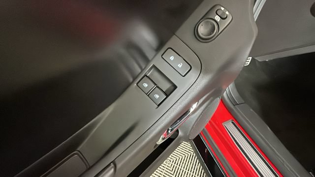 Used 2015 Chevrolet Camaro Z/28 RWD image 10
